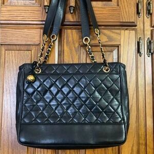 ✅AUTHENTIC✅CHANEL LAMBSKIN EXCELLENT SHAPE SHOULDER BAG